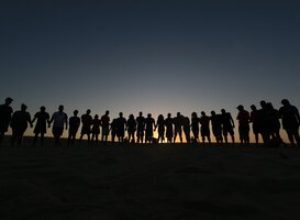 Normal_people-4050698_1920