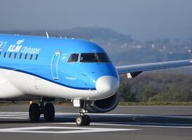 KLM neemt voor het eerst weer afgestudeerden KLM Flight Academy aan