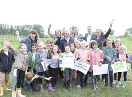 Natuurgebied Lunenburgerwaard symbolisch opgeleverd door schoolkinderen