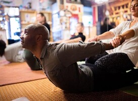 Gratis massagelessen tegen stress bij massageschool Thai Hand Amsterdam 