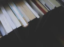 Topdrukte bij Iddink om alle schoolboeken op tijd bij de leerlingen te krijgen Topdrukte bij Iddink om alle schoolboeken op tijd bij de leerlingen te krijgen