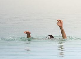 'Meer verdrinkingsgevaar in de zomer omdat kinderen uit hun ritme raken' 'Meer verdrinkingsgevaar in de zomer omdat kinderen uit hun ritme raken'