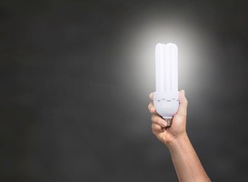 Normal_lamp-2663053_1920
