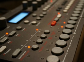 Samenspel elektronica en fotonica voor nieuwe quantum bouwstenen Samenspel elektronica en fotonica voor nieuwe quantum bouwstenen