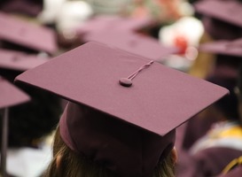 Normal_graduation-cap-3430710_1920