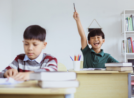 Normal_smart-student-rising-hand-in-the-class-2022-01-19-00-00-46-utc