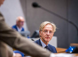 Onderwijsminister Robbert Dijkgraaf trekt honderden miljoenen extra uit voor mbo