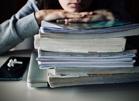 Voor een vrije middelbare school in Almere zijn er genoeg handtekeningen binnen Voor een vrije middelbare school in Almere zijn er genoeg handtekeningen binnen