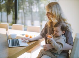Kosten kinderopvang stijgen enorm in 2023 Kosten kinderopvang stijgen enorm in 2023