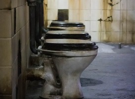 Toiletbrand in school Krimpen aan de Lek mogelijk veroorzaakt door leerling Toiletbrand in school Krimpen aan de Lek mogelijk veroorzaakt door leerling