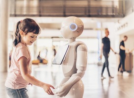 RobotWise onderzoekt rol van robots bij het welzijn van basisschoolkinderen