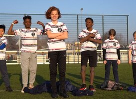 Haarlems sportbureau steunt KLABU met eigen shirt 