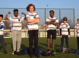Haarlems sportbureau steunt KLABU met eigen shirt Haarlems sportbureau steunt KLABU met eigen shirt