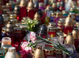 Normal_memorial-candles-2021-08-26-15-27-07-utc