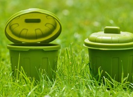 Normal_garbage-cans-812448_1920
