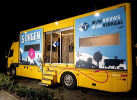 NPO Radio 1-bus van '5 Dagen' rijdt door het land om te praten over het mbo