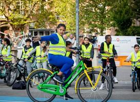 Ruim 3000 Rotterdamse basisschoolleerlingen doen fietsexamen 