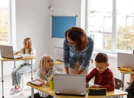 Solidariteit nodig tussen scholen onderling bij aanhoudend lerarentekort Solidariteit nodig tussen scholen onderling bij aanhoudend lerarentekort