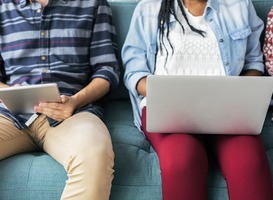 Telindus voorziet Stichting Studiezalen van kennis en laptops voor jongeren