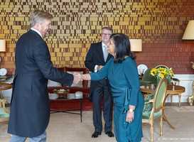 Koning Willem-Alexander beëdigd nieuwe onderwijsminister Mariëlle Paul