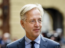 Onderwijsminister Robbert Dijkgraaf vindt gratis zorgopleiding te duur 
