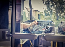 VISTA College en Arriva verlengen samenwerking in opleiden buschauffeurs