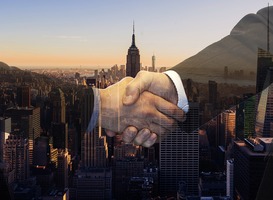 Normal_handshake-4011419_1280