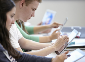 Nationaal Groeifonds doet grote investeringen in het digitaal onderwijs 