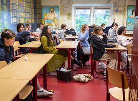 Nederlandse tieners weten volgens onderzoekers weinig van burgerschap