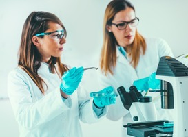 Universiteit Utrecht ontvangt subsidie voor onderzoek naar PFAS Universiteit Utrecht ontvangt subsidie voor onderzoek naar PFAS