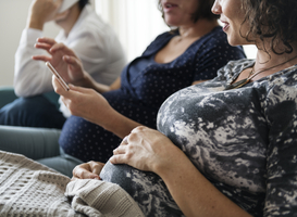 Vrouwen zonder startkwalificatie stellen moederschap nu het vaakst uit Vrouwen zonder startkwalificatie stellen moederschap nu het vaakst uit
