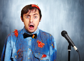 Na zeven weken eindigt de cursus stand-up comedy in Olst met een eindshow Na zeven weken eindigt de cursus stand-up comedy in Olst met een eindshow
