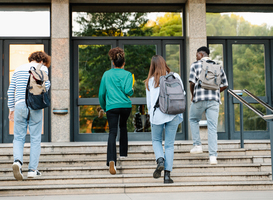 Kabinet zet stap om internationalisering hoger onderwijs te beheersen