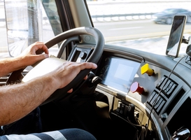 Studenten Chauffeur wegvervoer ROC Rivor leren remweg vrachtwagen kennen Studenten Chauffeur wegvervoer ROC Rivor leren remweg vrachtwagen kennen