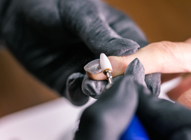 Verbod op nepnagels in kinderopvang zorgt voor boze medewerkers Verbod op nepnagels in kinderopvang zorgt voor boze medewerkers