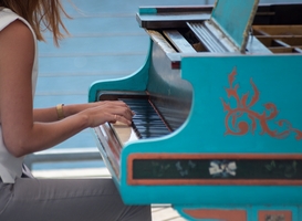 Conservatorium studenten Groningen spelen pianomuziek tijdens Blue Monday