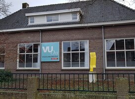 Volksuniversiteit Oss voegt nieuwe cursussen toe aan aanbod / Foto: " Volksuniversiteit Oss aan de Kruisstraat" door RagingR2