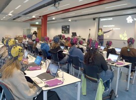 Universiteit Twente doet uniek onderzoek naar alertheid studenten tijdens colleges Universiteit Twente doet uniek onderzoek naar alertheid studenten tijdens colleges
