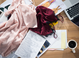 Studenten Scalda maken van oude kledingstukken nieuwe mode 