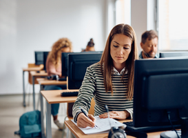 Digitale examens voor vmbo-leerlingen van start, LAKS opent examenklacht.nl