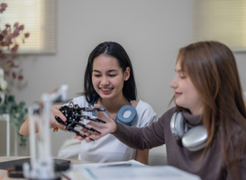 Normal_college-students-use-stem-robot-for-hands-on-learn-2024-01-02-22-59-45-utc