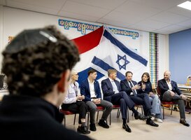 Koning brengt bezoek aan Joodse basisschool in Amsterdam-Zuid