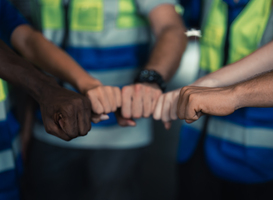 Studenten Fontys ICT helpen Politie Rotterdam met strijd tegen online misbruik