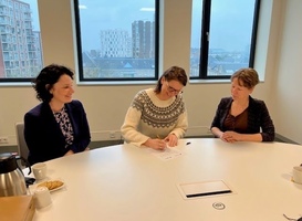 Leidse studenten gaan samenwerken met artsen in opleiding bij LUMC Leidse studenten gaan samenwerken met artsen in opleiding bij LUMC