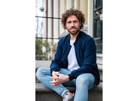 Meester Jesper is de nieuwe ambassadeur van SOS Kinderdorpen Meester Jesper is de nieuwe ambassadeur van SOS Kinderdorpen