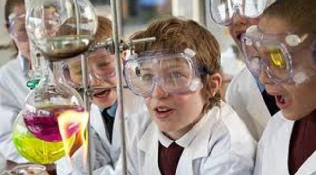 Carousel_kinderen_techniek_onderzoek_chemie_scheikunde_proefje_experiment_wetenschap