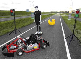 Negen studententeams doen mee aan de zesde editie van de Self Driving Challenge Negen studententeams doen mee aan de zesde editie van de Self Driving Challenge