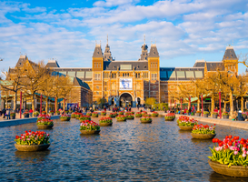 Normal_beautiful-view-of-the-rijksmuseum-amsterdam-nethe-2023-11-27-05-28-34-utc