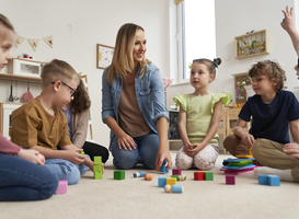 Normal_teacher-performs-exercises-to-the-children-2024-04-26-23-44-02-utc