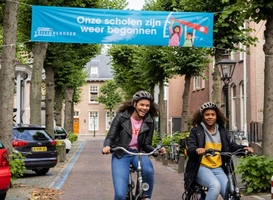 Campagne 'Onze scholen zijn weer begonnen' start bij De Dassenburcht Campagne 'Onze scholen zijn weer begonnen' start bij De Dassenburcht